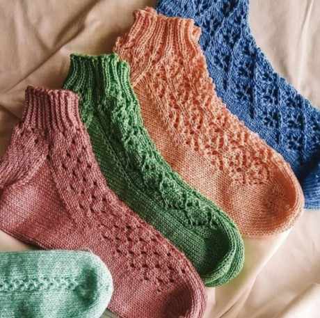 Ажурные носки спицами Cotton Candy 
