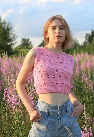 Цветочный топ спицами Цветочный топ спицами
