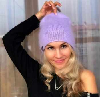Шапка бини спицами из пуха норки