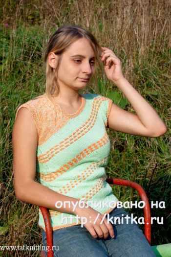 Зеленый топ с ленивыми узорами. Работа Татьяны Родионовой