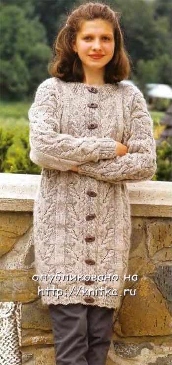 Вязаное пальто для девочки спицами на 13-15 лет