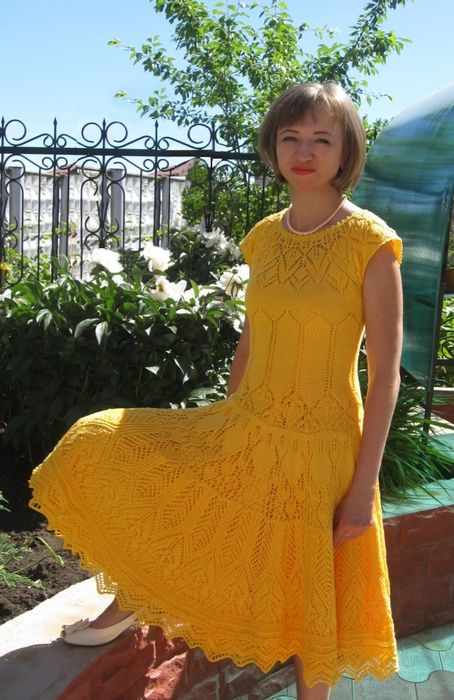 Ажурное платье спицами