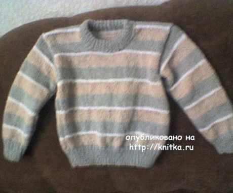 фото вязаного спицами свитера