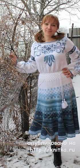 Платье Зимний ручей спицами. Работа Наталии Левиной вязание и схемы вязания