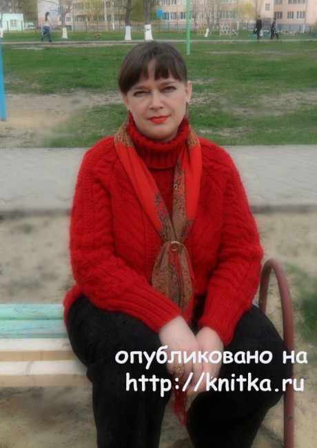 Вязаный спицами свитер с аранами. Работа Светлана Шевченко вязание и схемы вязания