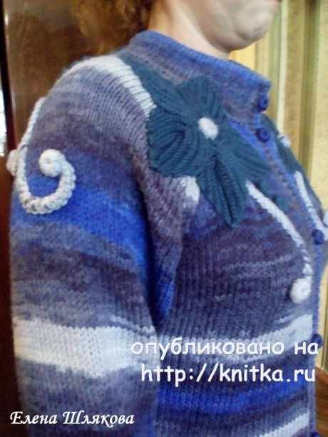 Женское пальто спицами. Работа Елены Шляковой вязание и схемы вязания