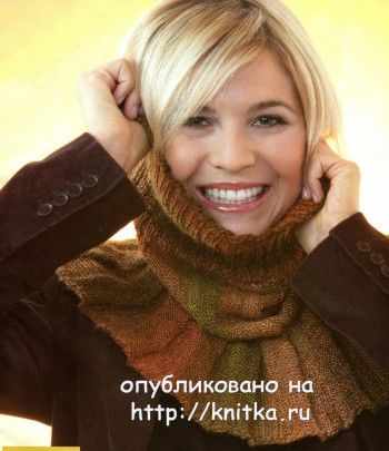 Манишка из меланжевой пряжи, связанная спицами Манишка из меланжевой пряжи, связанная спицами