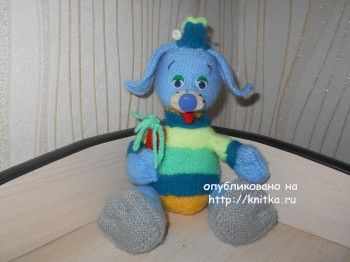 Вязаная игрушка Зайка