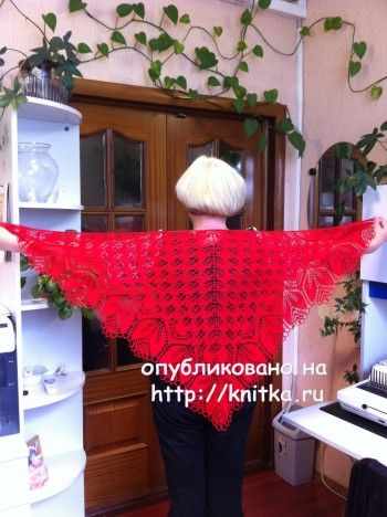 Вязаные спицами шали - работы Любови Жучковой