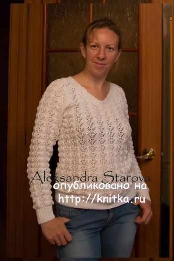 Ажурный пуловер спциами - работа Александры Старовой