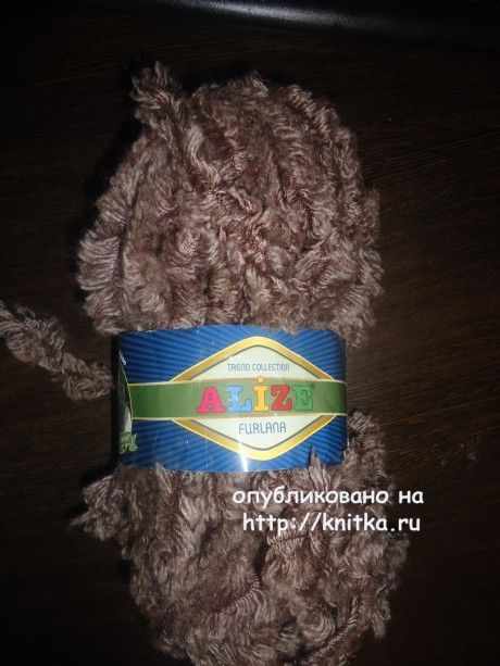 вязаный спицами свитер для мальчика