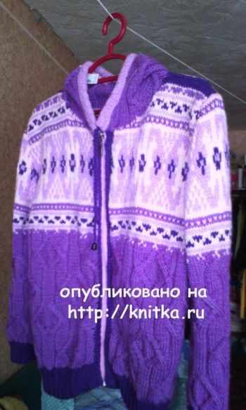 Вязаная спицами кофта - работа Натальи