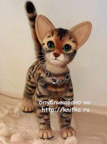 Вязаная игрушка - котенок. Работа Ирины