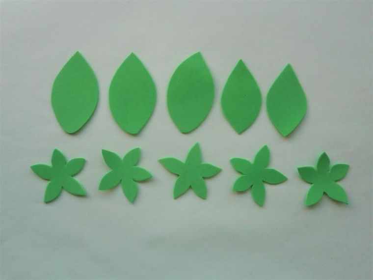 зеленые лепестки